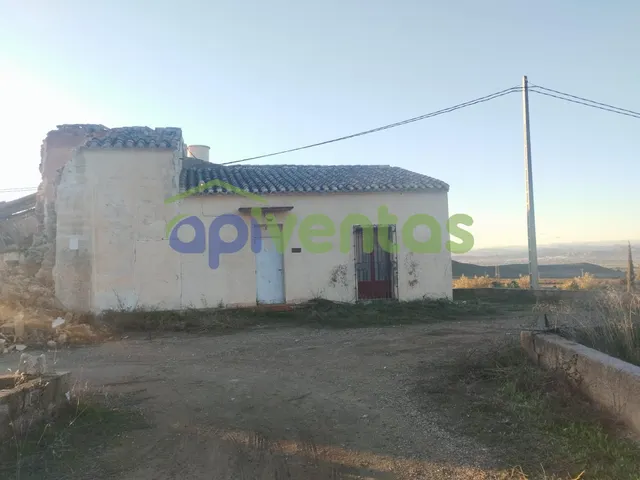 Casa de piedra con 61 hectáreas de terreno — 4