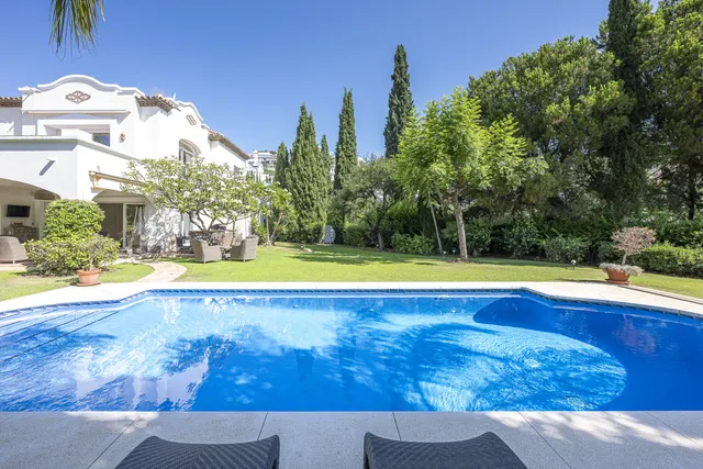 Chalet 5 habitaciones 536m² en venta - El Madroñal — 45