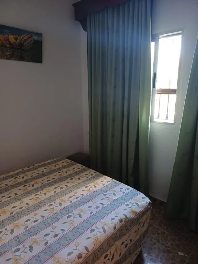 Casa con amplia parcela y piscina en torrecera — 17
