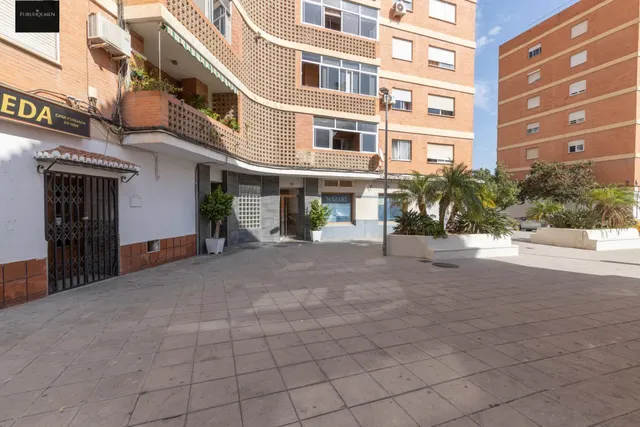 PISAZO EN MOTRIL — 34