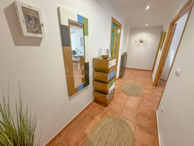 PISO EN VENTA EN DENIA- AMPLIO, LUMINOSO Y CON PLAZA DE PARK