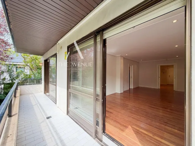 En una de las mejores urbanizaciónes de la zona coqueto piso con terraza  piscina y plaza de apracamiento — 14