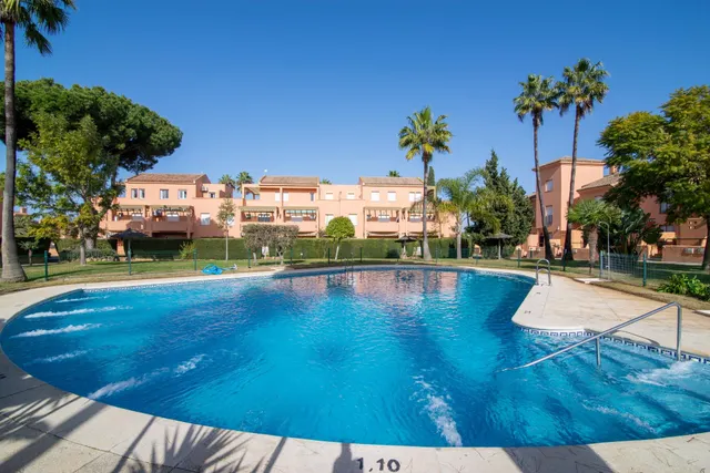 Maravilloso apartamento en planta baja ( Novo Sancti-Petri ) — 2