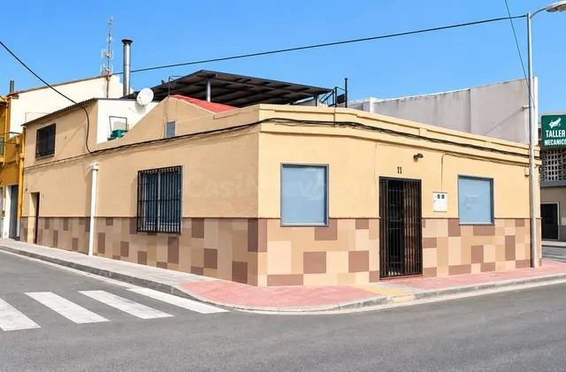 LOCAL CON VIVIENDA EN ARNEVA, (ORIHUELA), HACE ESQUINA, ANTE - foto 5