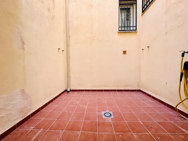 Oportunidad Única: Apartamento Moderno en Las Gabias — 21