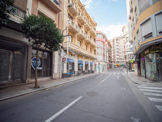 LOCAL COMERCIAL EN CALLE ALEJANDRO SEIQUER - foto 4
