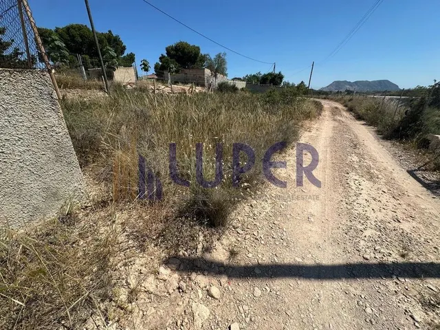 SE VENDE MAGNÍFICA FINCA RÚSTICA CON PARTE URBANA EN EL MORA - foto 2