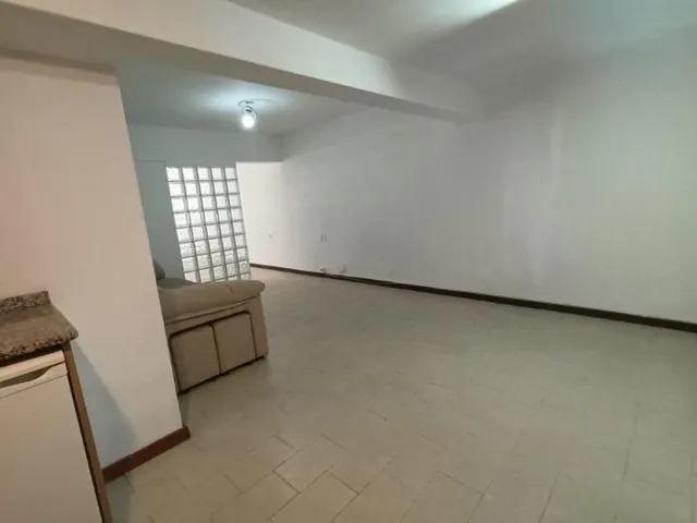Inversión en García Barbón: Entresuelo exterior — 6