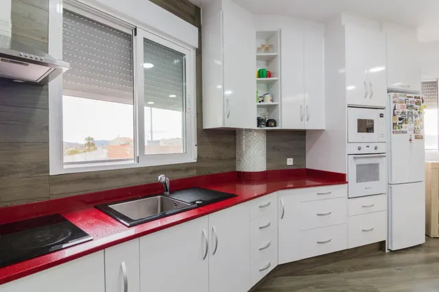 VIVIENDA CON NEGOCIO EN ABANILLA. — 3