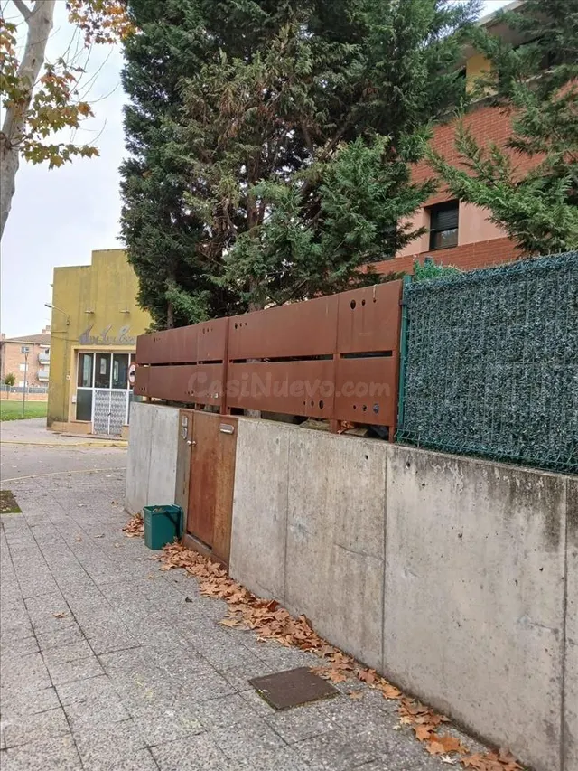 Se vende casa adosada OKUPA en St Julia SarriÑ  de Ter (Giro - foto 4