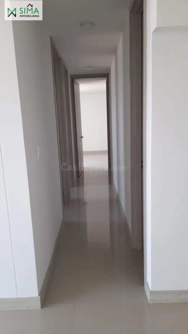 SE VENDE HERMOSO APARTAMENTO EN MANGA - foto 5