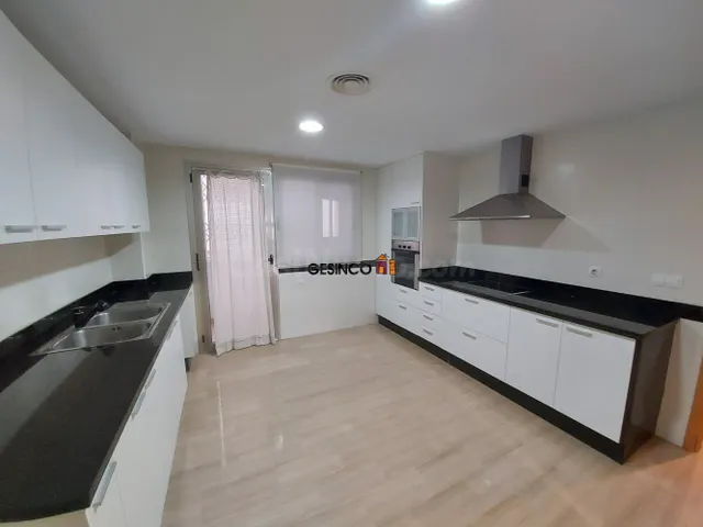 PISO CÉNTRICO EN BUEN ESTADO - foto 3