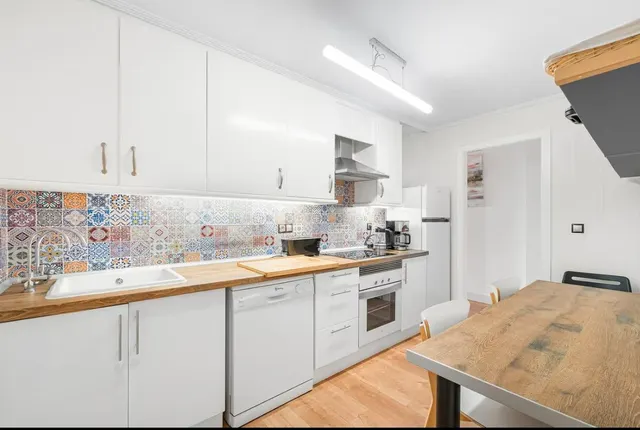 Apartamento de 3 dormitorios 2 baños, garaje, se alquila por - foto 3