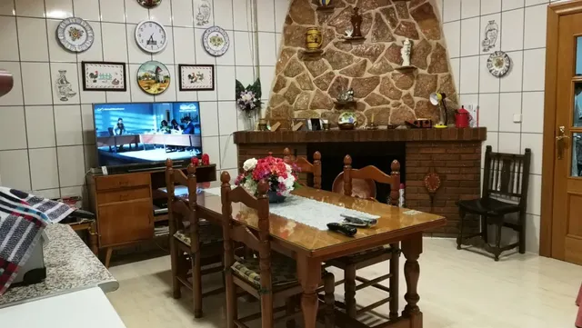 SORPRENDENTE...SE VENDE CASA DE LUJO INDEPENDIENTE, CON LOCAL, A 3 MINUTOS DEL CENTRO DE ALBACETE — 31