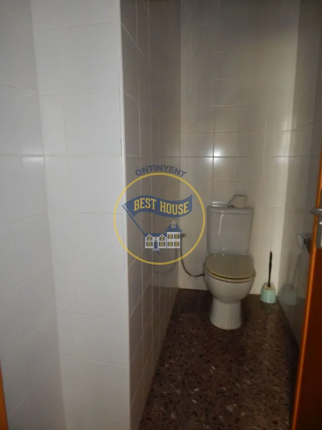 GRAN LOCAL COMERCIAL EN ZONA TRANSITADA EN ONTINYENT — 26