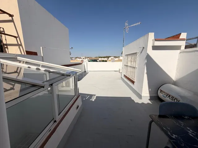 Acogedora Casa en Avenida de Pruna con Espacios Amplios y Confortables!! — 28