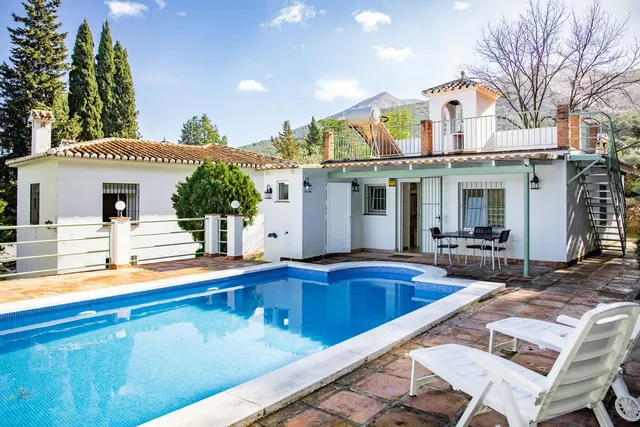 Finca rústica 5 habitaciones 276m² en venta - Conde de Ureña-Gibralfaro — 46