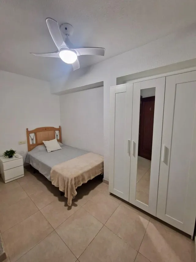 Piso de 3 dormitorios en Los Ángeles – listo para vivir o rentabilizar 123.000 € | Calle España, Almería — 14