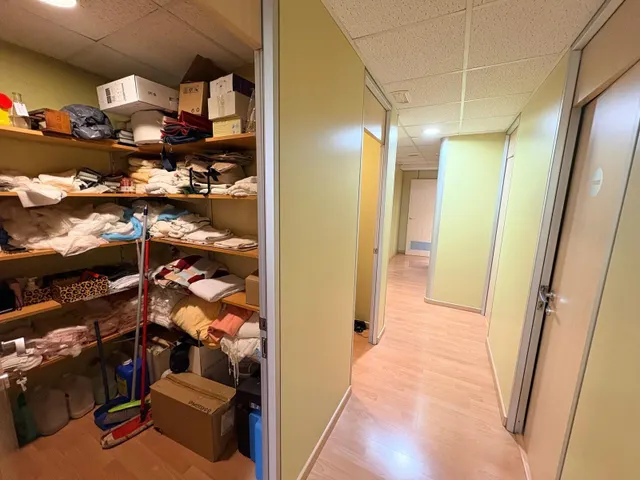 Oportunidad de inversión en Igualada: Local apto para diversos usos, oficina, consulta, academia, etc estado impecable por 100.000 Eur — 11