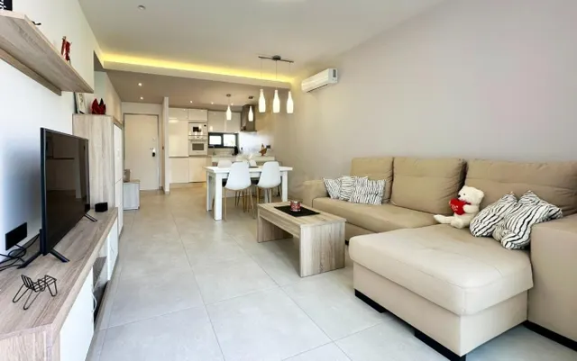 Se vende ático de 2 dormitorios en la primera planta con solárium privado en Oasis Beach XII, El Raso, Guardamar del Segura — 14