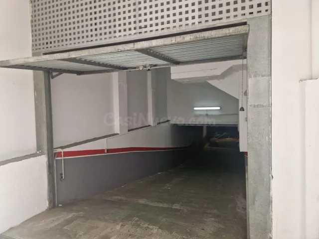 Plaza de parking en pleno centro de Roses - foto 2