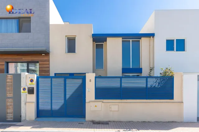 PRECIOSA CASA EN TORRENUEVA — 25