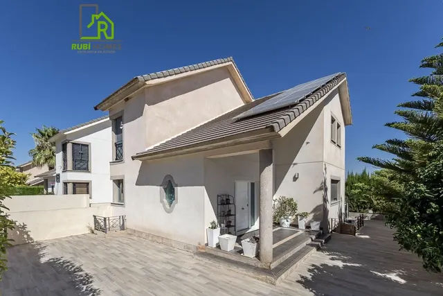 Chalet en Cañadas del Parque, Dilar — 7