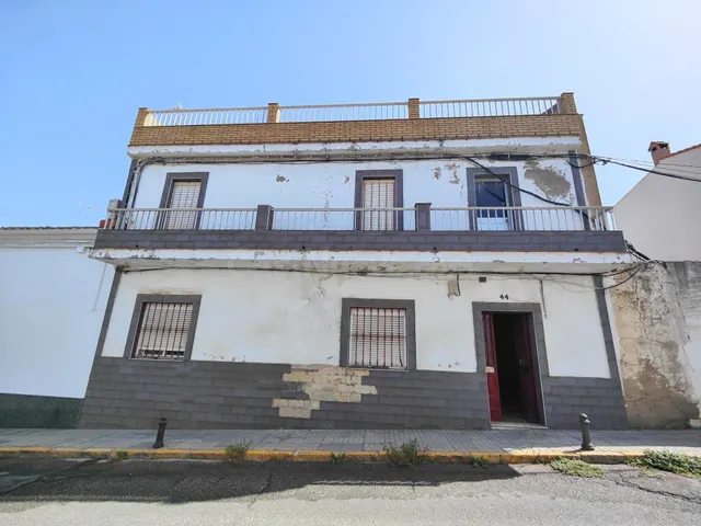 casa a la venta en nerva para reformar