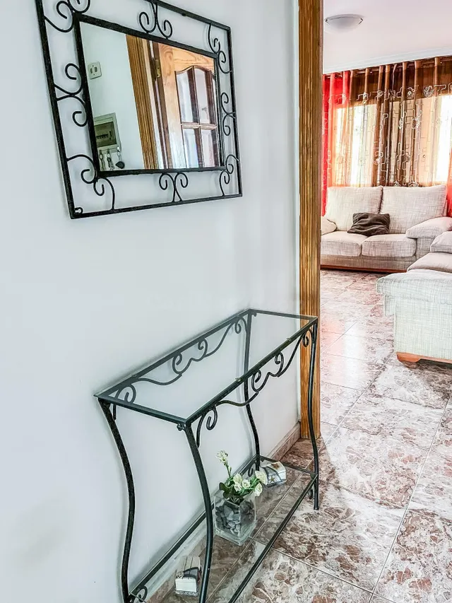 Piso en Venta con inquilino, oportunidad de inversión en la  - foto 4