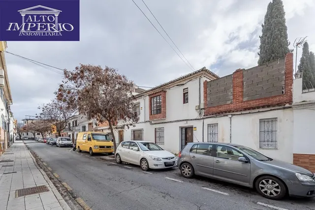 Casa con Parcela a Reformar en Granada — 32
