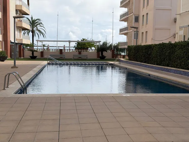 Apartamento en primera línea de playa en gandía con vistas al mar — 10