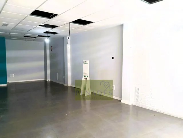 OFICINAS EN MUY BUENA ZONA