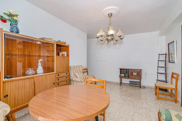 AMPLIO Y LUMINOSO PISO EN AVDA AMERICA — 12
