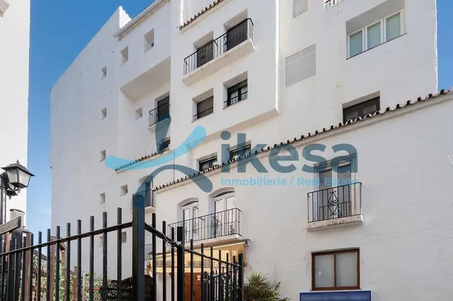 Venta de Vivienda en Marbella, Málaga. — 2