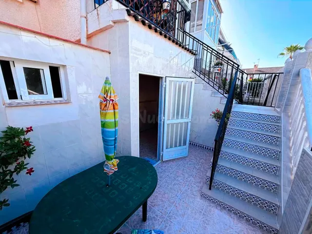 Piso ideal para vivir o invertir en Los Alcázares - foto 5
