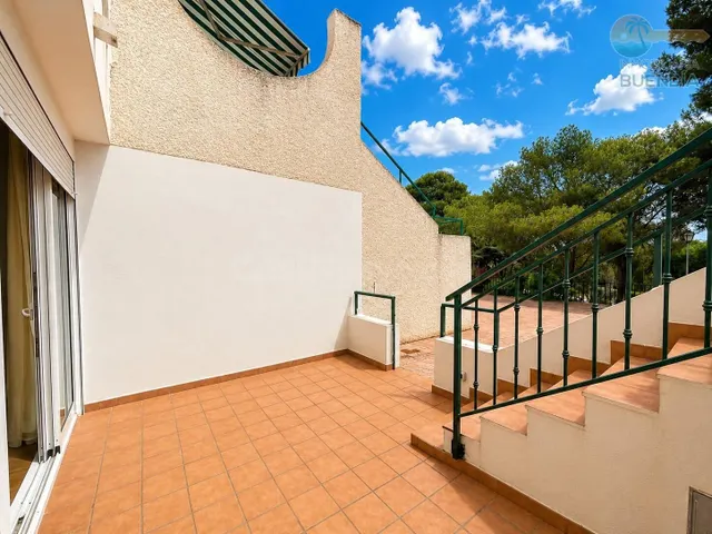 FANTASTICO DUPLEX EN EL ALAMILLO EN RESIDENCIAL CON PISCINA  - foto 2