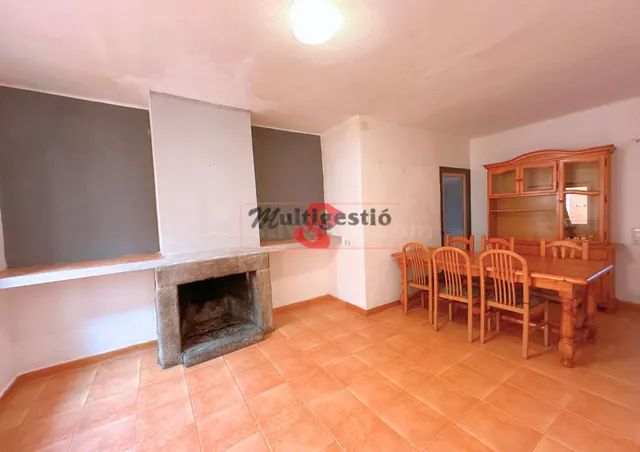 CALONGE: PLANTA BAJA EN VENTA. ESTADO A REFORMAR. ZONA 5 MIN - foto 4