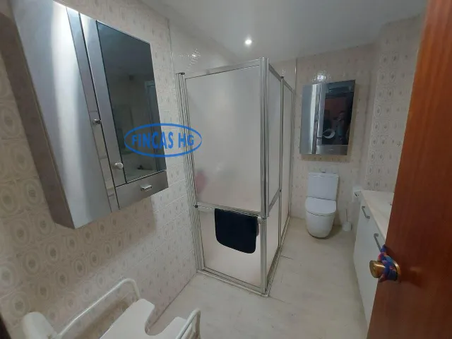 Gran vivienda señorial, centro tradicional con 242 m2. — 14