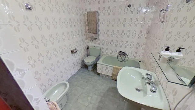 Amplia vivienda en las faldas del castillo de Santa Barbara — 14