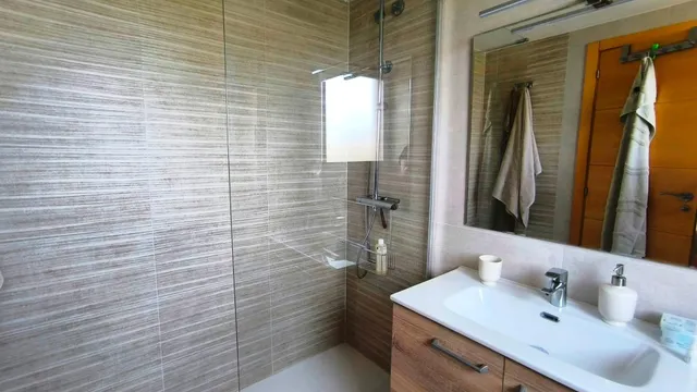 IMPECABLE PISO TOTALMENTE REFORMADO Y EXTERIOR EN FINCA DEL AÑO 2008 CON GARAJE OPCIONAL — 21