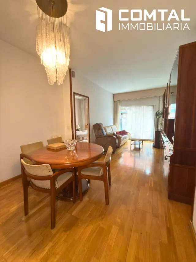 Piso familiar de 4 habitaciones, 2 baños y terraza en los alrededores de Sagrada Família — 3