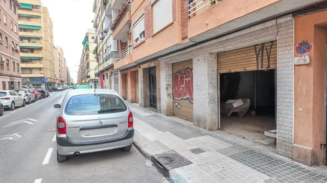 Gran oportunidad de inversión: local con posibilidad de ampl - foto 4