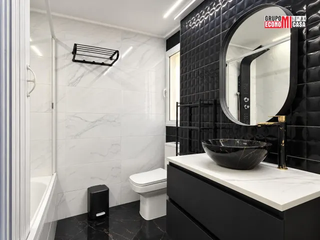 Vivienda de 3 dormitorios con balcón en Plaza Madrid, Elche (Alicante) — 18