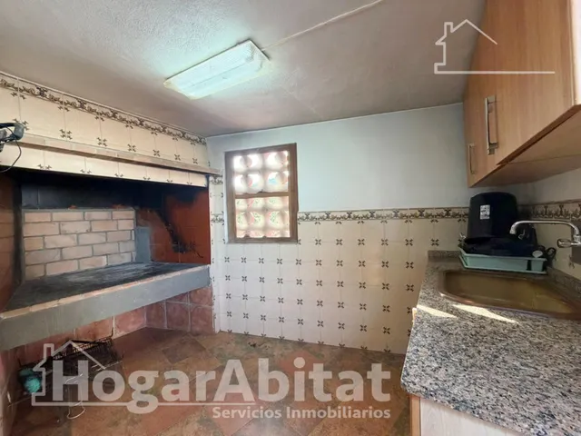 Chalet con piscina, garaje, terraza y barbacoa — 33