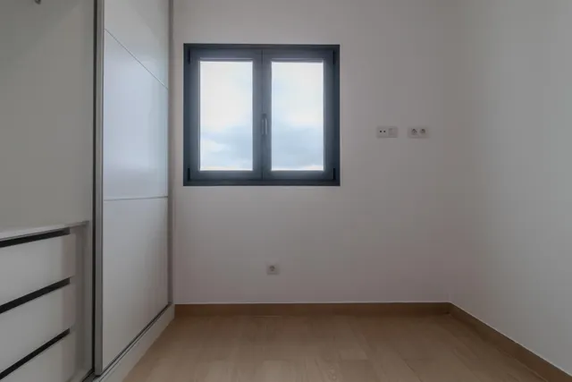 Piso en alquiler de 2 dormitorios con vistas a la ciudad — 8