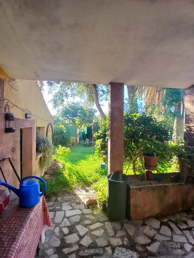 Casa con piscina y jardín. — 6