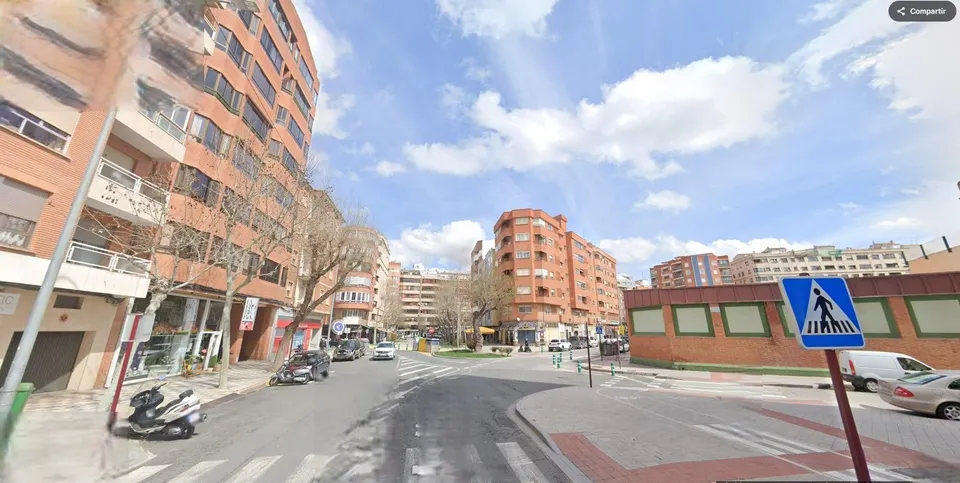 LOCAL DE 1100 M2 EN ZONA FERIA