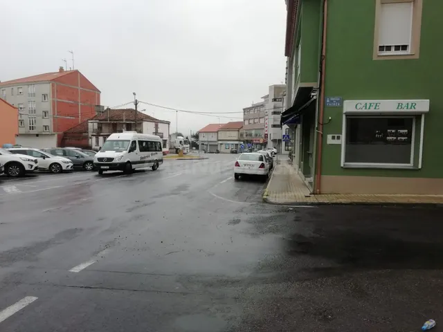 Se alquila bajo en el centro de Coristanco - foto 5