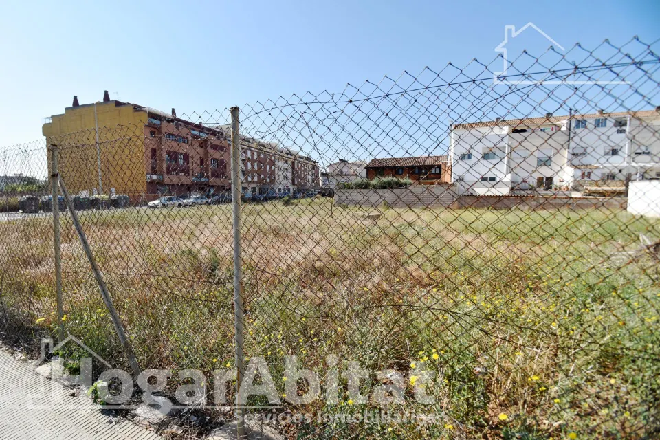 TERRENO URBANO EN LA AV DE SERRA D'ESPADÁ