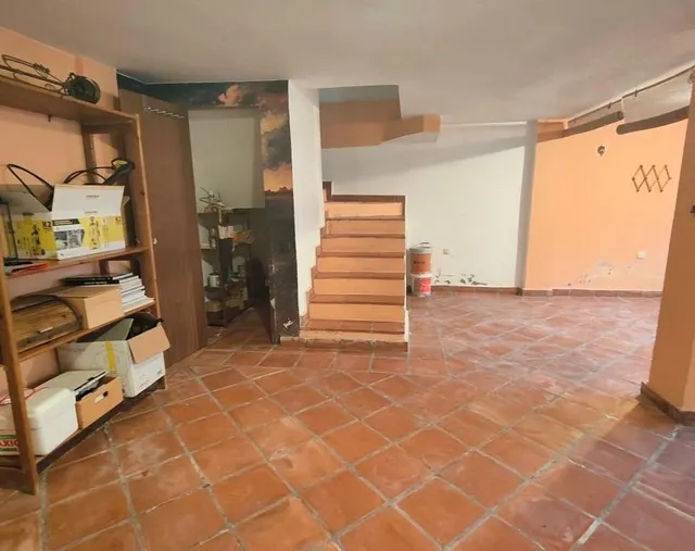 Adosado en Algeciras, zona campo de Golf; tres habitaciones , dos baños y jardin. — 41